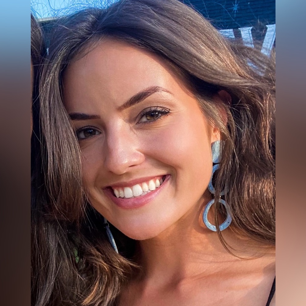 Meet your Posher, Haley